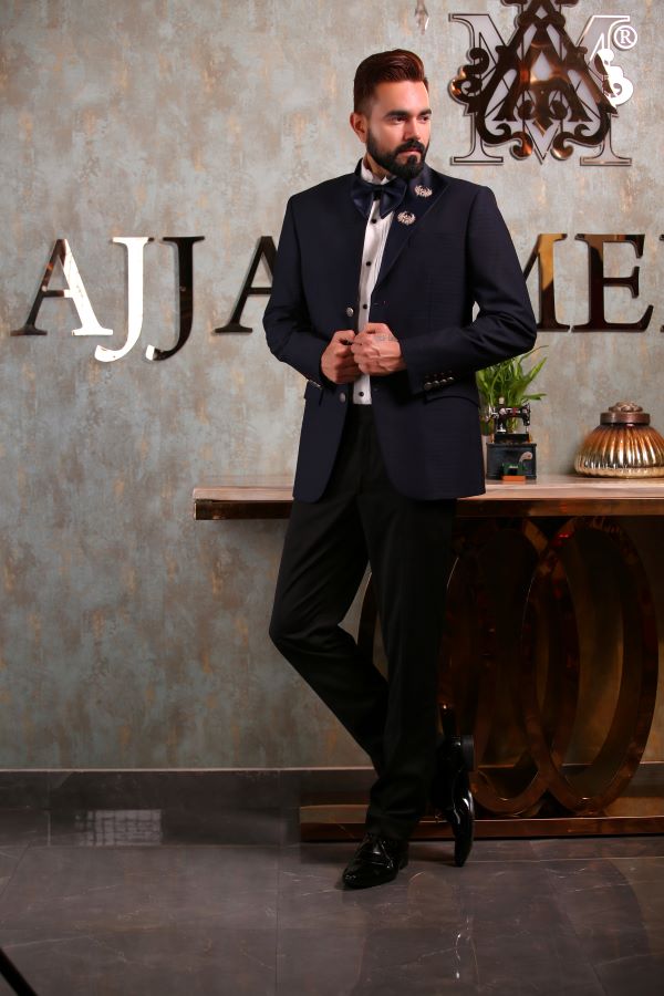 SILK JACQUARD TUXEDO WITH ONE SIDED EMBELLISHED COLLAR